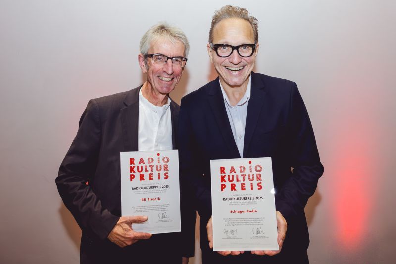 Verleihung Gema-Radiokulturpreis an BR-Klassik (Oswald Beaujean) und Schlager Radio (Oliver Dunk) (Foto: © Marie Staggat)