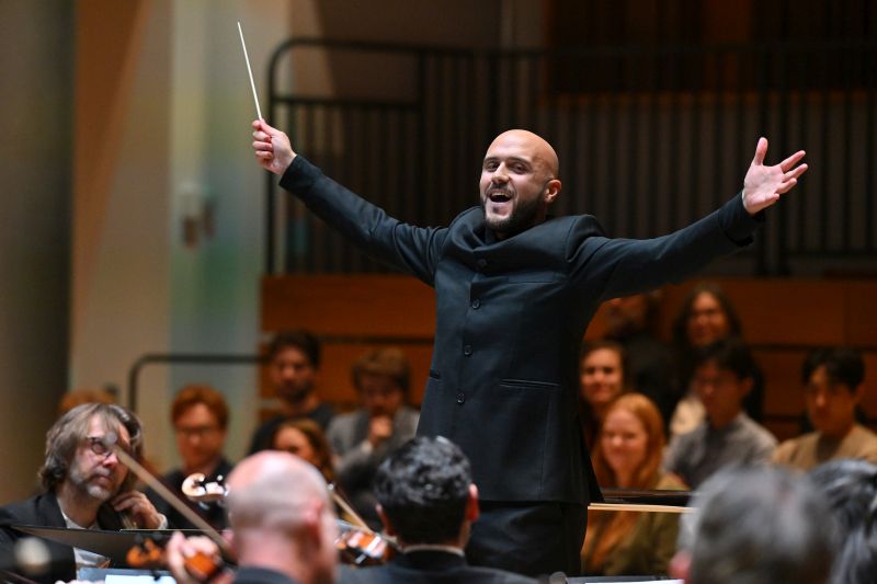 Dirigent Dal Maso gewinnt Donatella-Flick-Wettbewerb